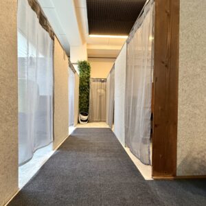 女性専用の個室エリアが充実しています。神戸の女子高生の利用も多い自習室です。